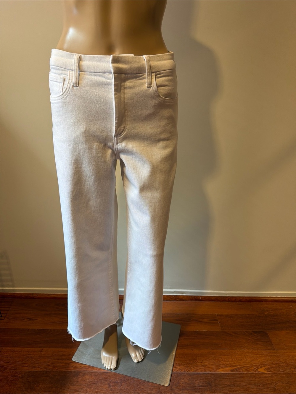 Frank & Eileen White Flared Raw Edge Jeans Size 28